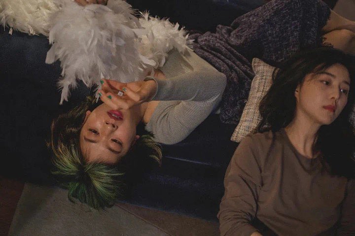 heroinadolixo's tweet image. they are coming