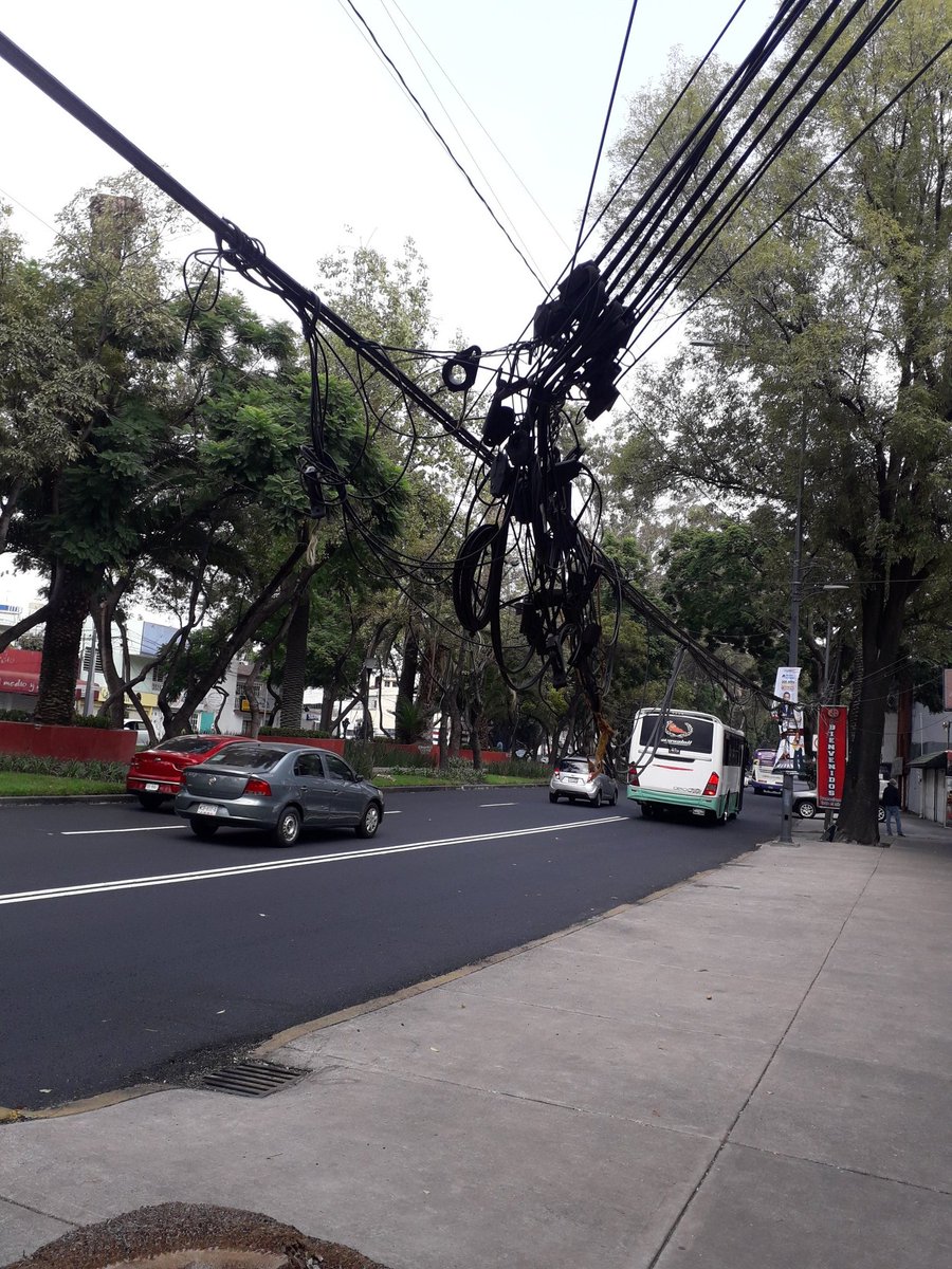 clamaton's tweet photo. @Alcaldia_Coy Hasta cuando van a meter en cintura a éstas empresas de comunicación? https://t.co/aUPBXOW0sw