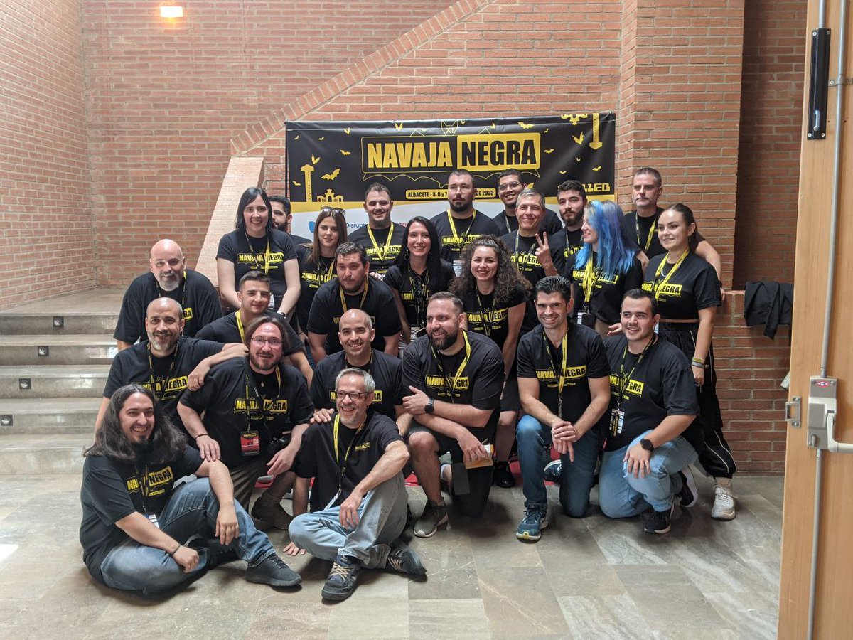 eduardo_ruizp's tweet photo. Un placer haber entrado a formar parte de la familia de @NavajaNegra_AB #NN11ED https://t.co/PVvq2U70nk