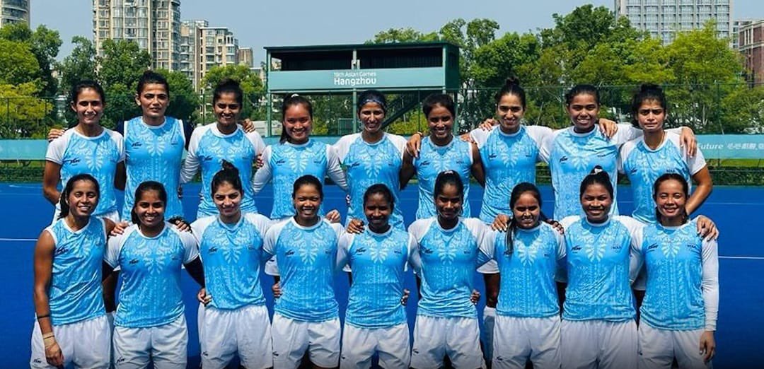 Hon'ble Chief Minister Shri @Naveen_Odisha congratulates Indian Women’s Hockey Team, on securing the Bronze Medal at Hangzhou Asian Games and announces Rs 3 Lakhs each for the players and support staff. #OdishaForHockey