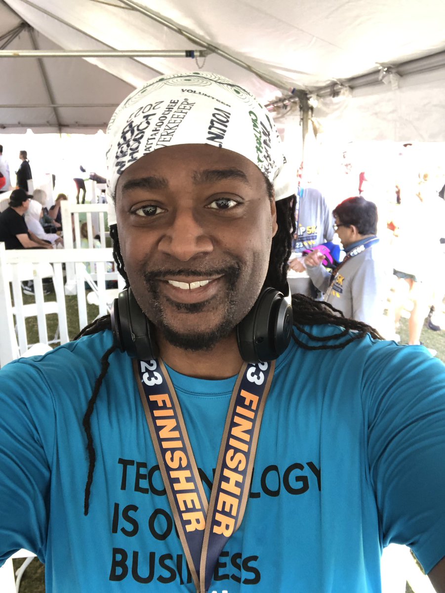 crazeerayzee's tweet photo. Today my company was a sponsor in the #winshipcancerinstitute 5K! Tons of energy and fun. The complimentary breakfast after the race was THE BOMB!!!! #winship5k #winship5kcancerwalk #winship5k2023 #CoStarBuilds #CoStarGroup #CoStarBuildsAtlanta https://t.co/c939rqEVa9