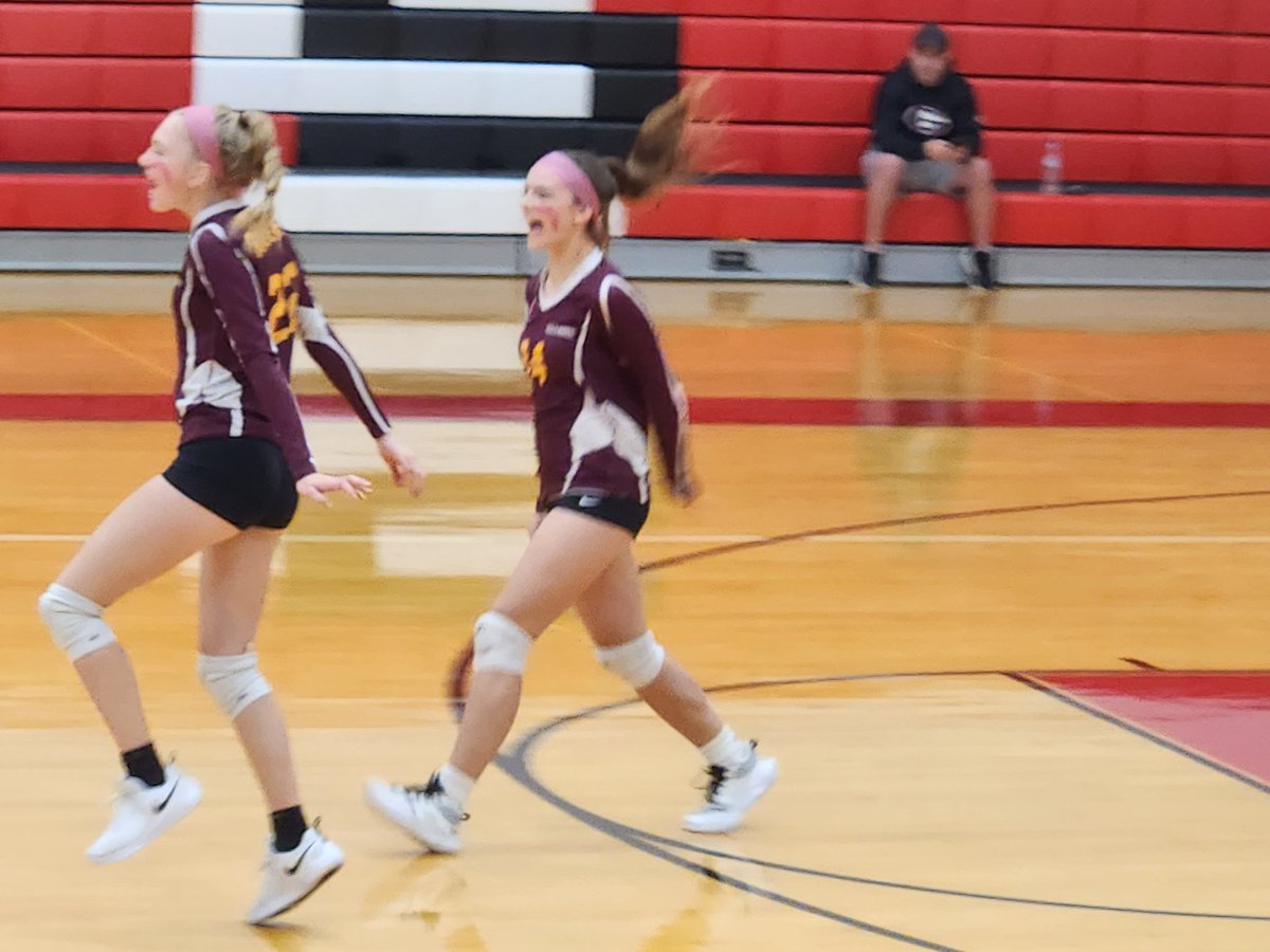 CoachJThomps's tweet photo. Won not done! Raiders 8th grade tops Poland in 3 sets to continue in the tournament. Next up Girard Monday night! https://t.co/WtQkGajhNP