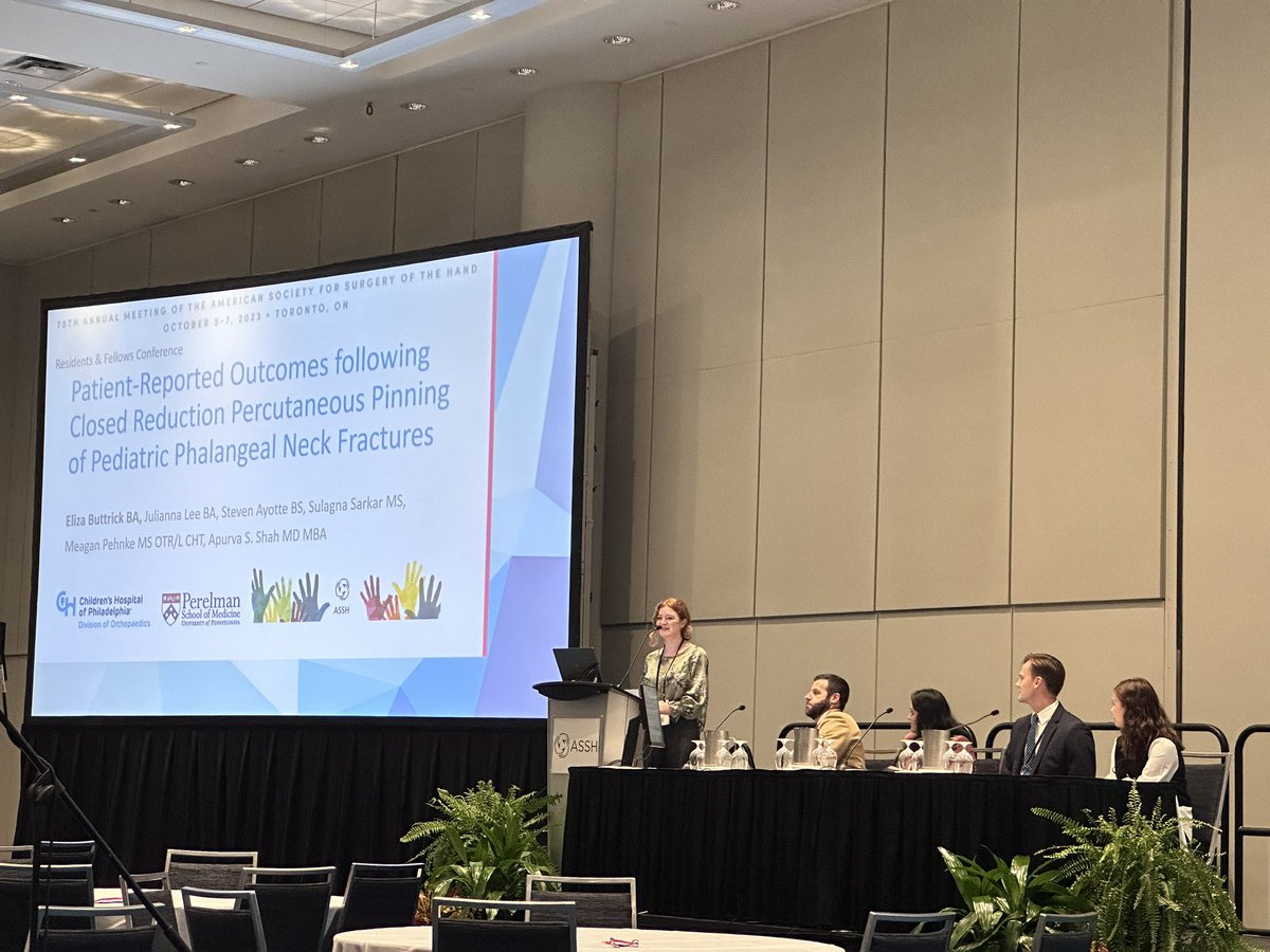 elizab_98's tweet photo. Feeling extremely grateful for the opportunity to present three f-HAND-tastic papers from @choporthoresrch at #ASSH23 @HandSociety https://t.co/7t2m9Ecbhn