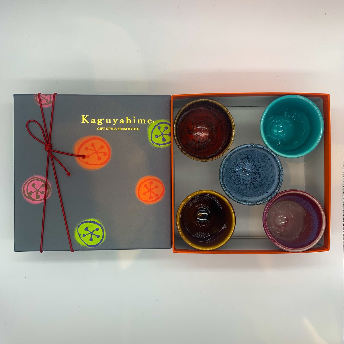 swaygallery's tweet photo. NEWIN🌟Set of two luxury ceramic cups. These are presented in beautiful gift box. These cups can be sued for serving tea , coffee and Japanese Sake.#swaygallery #swaygallerylondon #swaylondon #japan #london #japaninlondon #newin #newarrival #backinstock #ceramic #ceramics #luxury https://t.co/GVWr77MZ36
