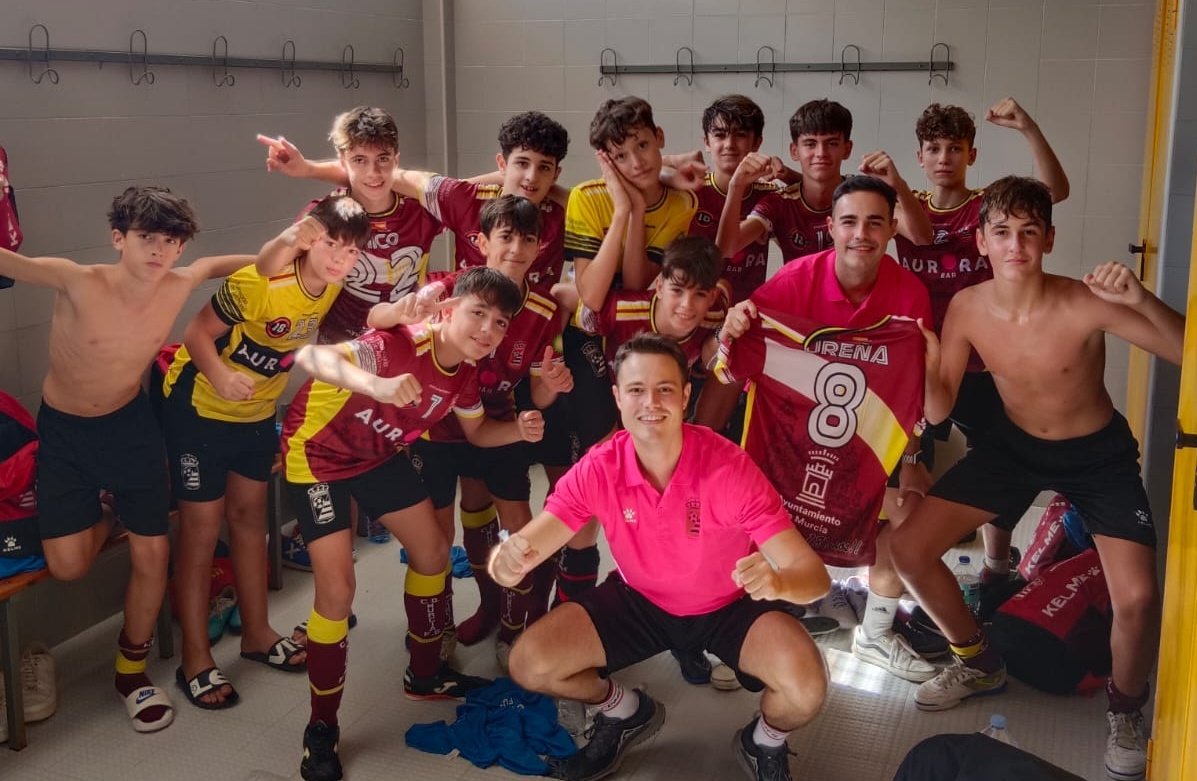 CDMURCIA_FS's tweet photo. 📢Final División de honor infantil🔥

@FutsalPr7 0️⃣ 🆚️ 2️⃣ @CDMURCIA_FS #baraurora

👏Partidazo de los nuestros en un partido que dominaron de principio a fin🔝

♥️Este es el camino, seguimos trabajando duro💯

@murciadeportes @AytoMurcia @mancorvera @bp_Espana @lucianohf_6 https://t.co/CT8a7qxSeY