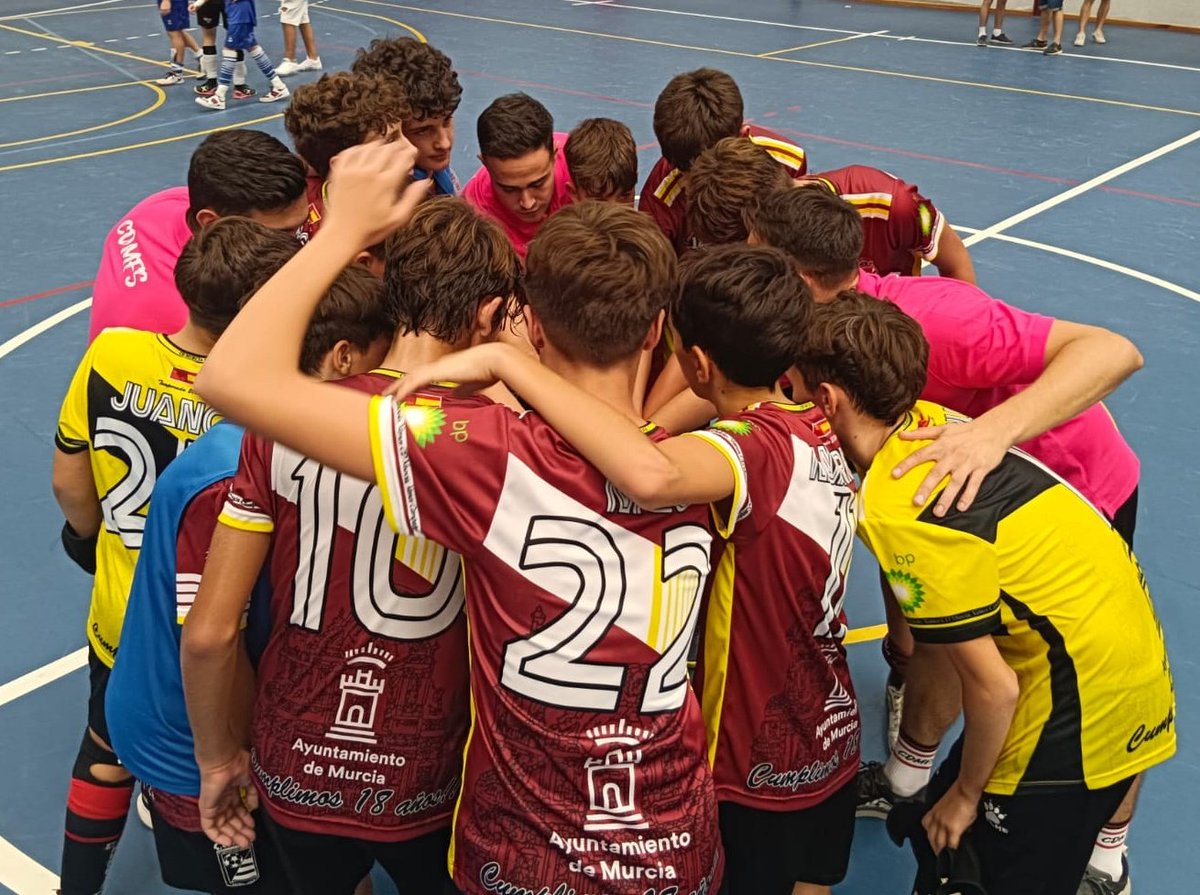 CDMURCIA_FS's tweet photo. 📢Final División de honor infantil🔥

@FutsalPr7 0️⃣ 🆚️ 2️⃣ @CDMURCIA_FS #baraurora

👏Partidazo de los nuestros en un partido que dominaron de principio a fin🔝

♥️Este es el camino, seguimos trabajando duro💯

@murciadeportes @AytoMurcia @mancorvera @bp_Espana @lucianohf_6 https://t.co/CT8a7qxSeY