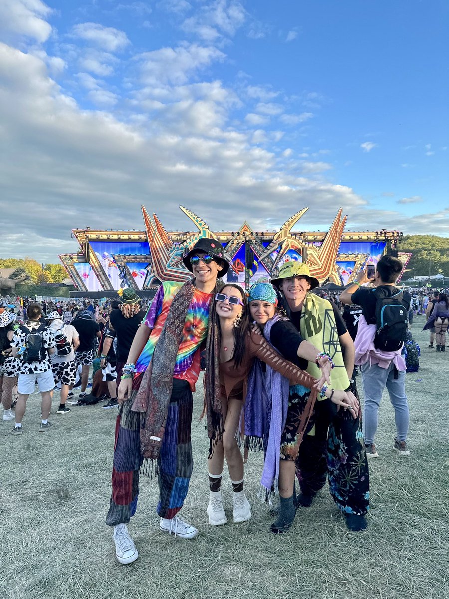 lill_kayy's tweet photo. homie appreciation post ❤️‍🔥🥺

LL wouldn’t of been the same with out the most amazing people in my life. https://t.co/VvDkB8PRsB