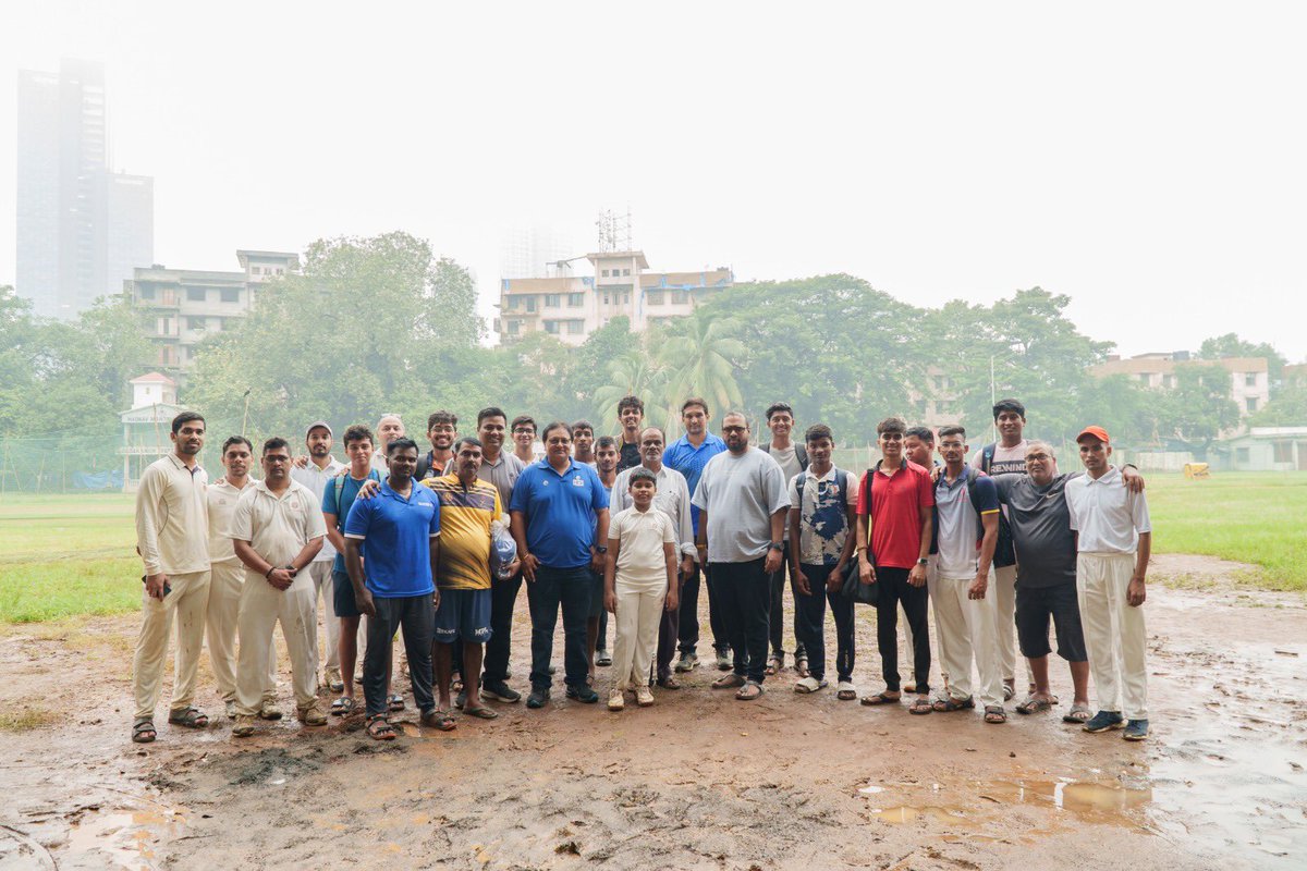 DPZCC's tweet photo. Proud to join hands for a cleaner India on #SwachhBharatDiwas!Mangesh Bhalekar, @ajinkyasnaik , @vijayomtex , and Sanjay Bangar lead DPZCC’s initiative to clean Dadkar Maidan for #SwachhBharatAbhiyan. https://t.co/r2iv9ZoCCY https://t.co/3iNXYJZv58