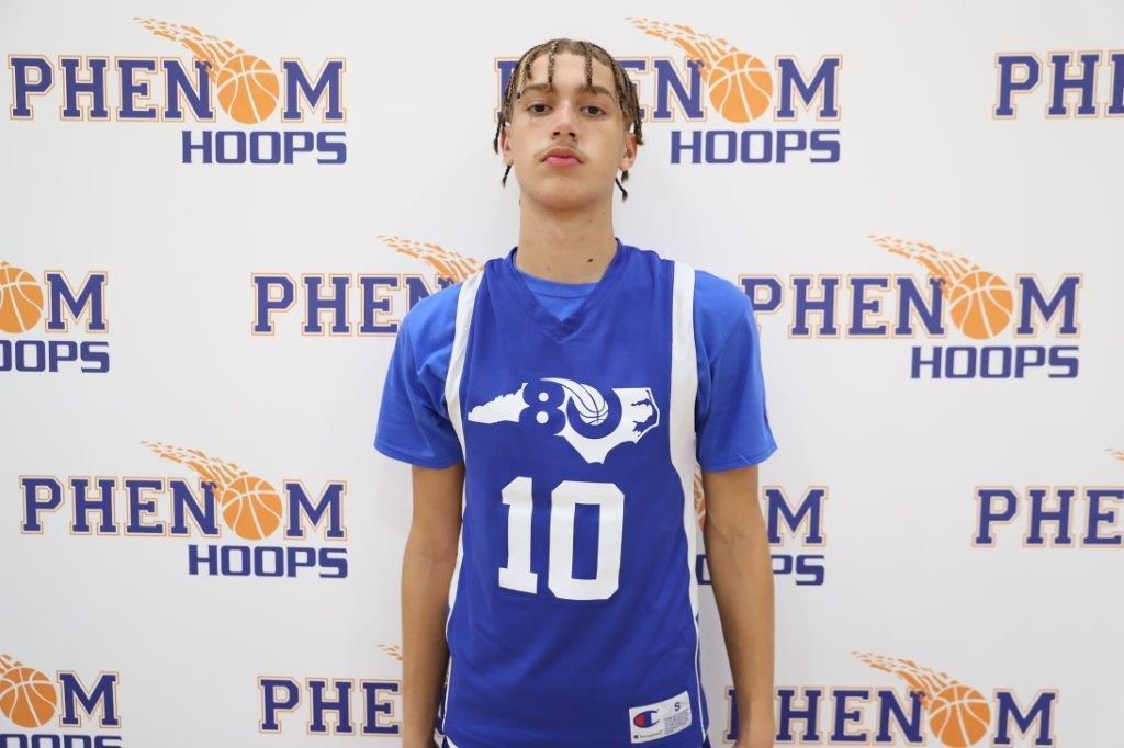 2024 Camren Daniels (Durham Hurricanes) continues to have a strong showing in the Fall League. Shot the ball well today with range, but also does a nice job establishing scoring opportunities off the dribble and getting to the basket. #HoopStateLeauge #PhenomHoops