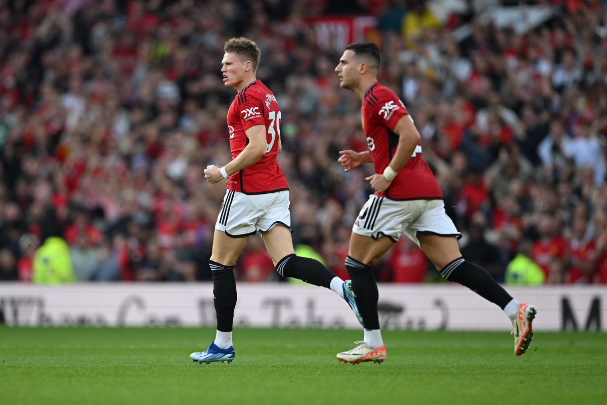 demanding_devil's tweet image. UP THE FUCKING REDS #MUN 🔴
SCOTT YOU BEAUTY !!!!!!!!!