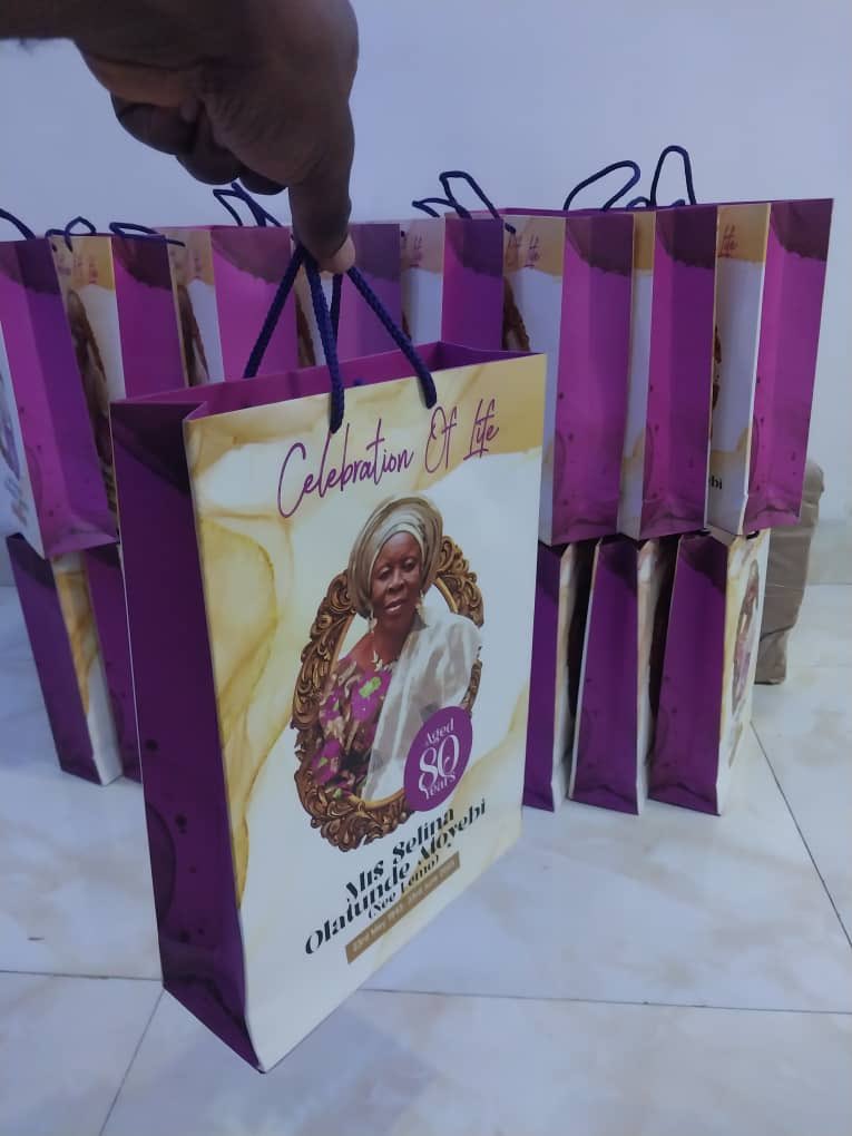 Lea_Motifz's tweet photo. PRODUCT DESCRIPTION: BURIAL SOUVENIR PACKAGE (CUSTOMISED A4-SIZE BAG)

Connect with us and let’s give your event a good lift…..we are always happy to be of service 🤝

#printing #packaging #branding #product #design #promotion #rollupbanner #events #printingservice https://t.co/DBJ7QCv8n1