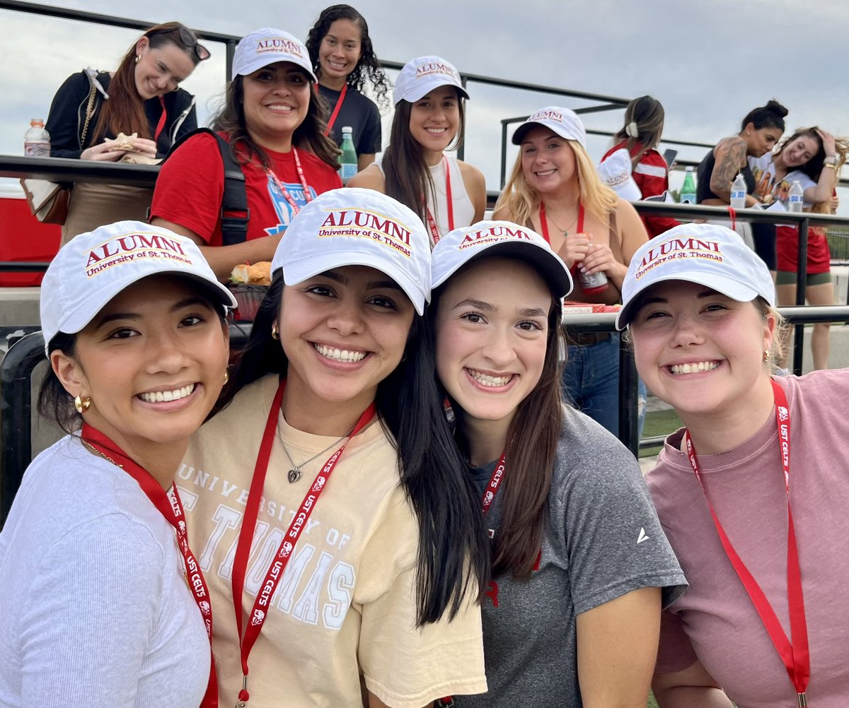 Coach_Nikola's tweet image. Last nights #USTWS Alumni Meetup 👏Fun seeing this group together again!!! Great team performance by @USTWSoccer as well! Thanks to @UST_AlumniHTX for the cool 🧢
#CeltCulture
