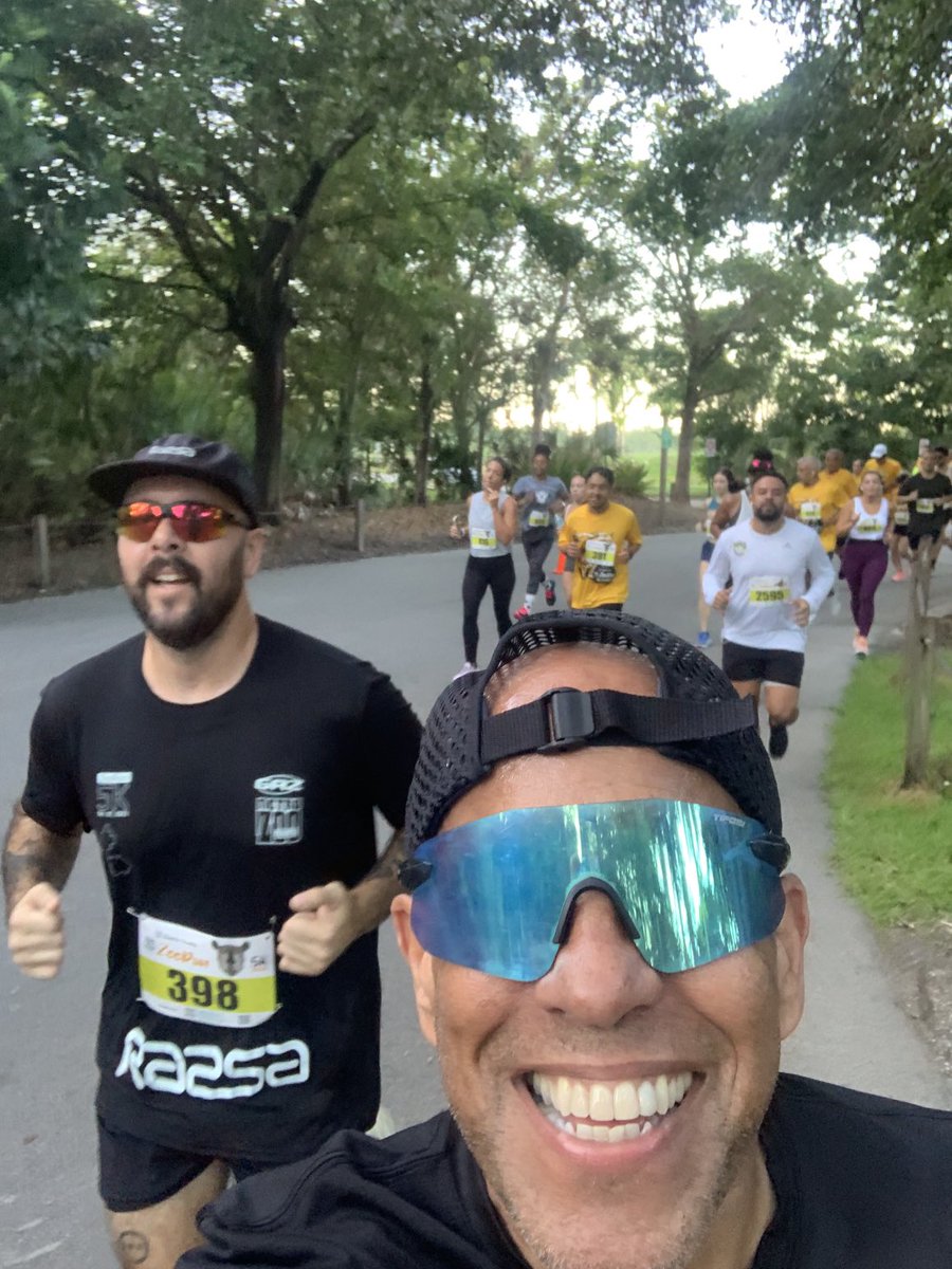 Sammy317's tweet photo. We did a thing! #FamilyRun #ZooRun https://t.co/1f8fPnrHX4