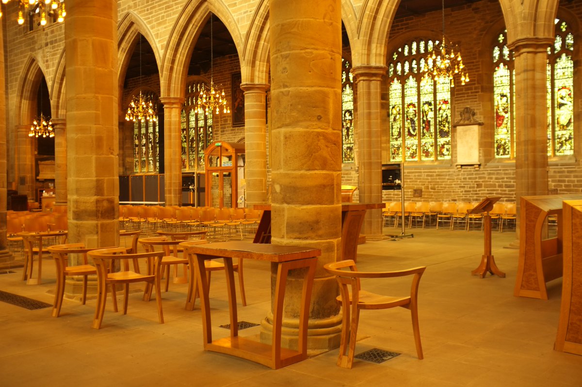 Some more shots taken this afternoon of @WakeCathedral including the brilliant late medieval owl (one of two) in the choir stalls; the 1661 font (an important dated font for sure!); war memorial and nave furnishings (I particularly like!).