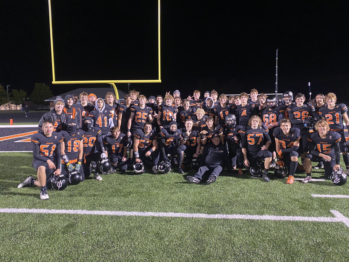 bhsdemonsfb's tweet photo. Burlington over Union Grove, 38-21
Thank you, Seniors!
WUOT https://t.co/2OtmFrMlp3