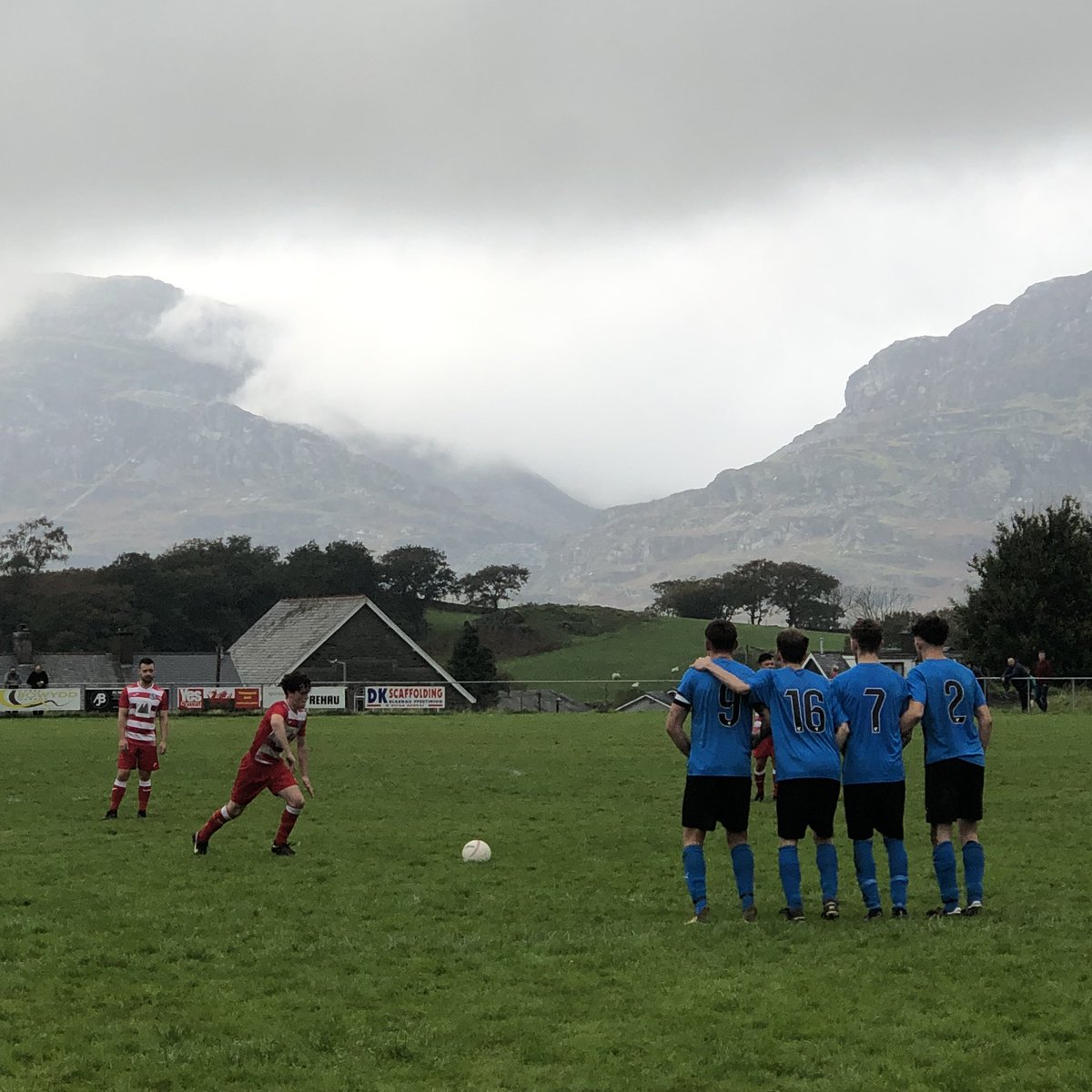 Ben - Cans on the Train (A) (@benwhoismanic) on Twitter photo But I tell you. I’m not sure I’ve ever been somewhere as picturesque to watch a game.
5th tier Welsh football is quite something.
<a href="/BlFfestiniogfc/">CPD Amaturiaid Blaenau Ffestiniog Amateurs FC</a> Vs <a href="/cpdllanfairpwll/">CPD Llanfairpwll FC</a> But I tell you. I’m not sure I’ve ever been somewhere as picturesque to watch a game.
5th tier Welsh football is quite something.
<a href="/BlFfestiniogfc/">CPD Amaturiaid Blaenau Ffestiniog Amateurs FC</a> Vs <a href="/cpdllanfairpwll/">CPD Llanfairpwll FC</a>