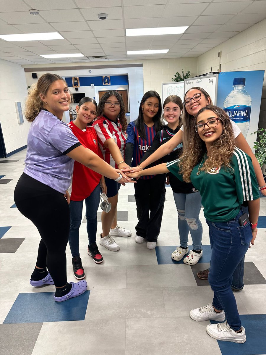 lehighsenior's tweet photo. Post #3: Hispanic Heritage Celebrations all week. 💙⚡️💙 #BoltLife #TimeToStrike #LehighSenior https://t.co/7MG97FiwM3