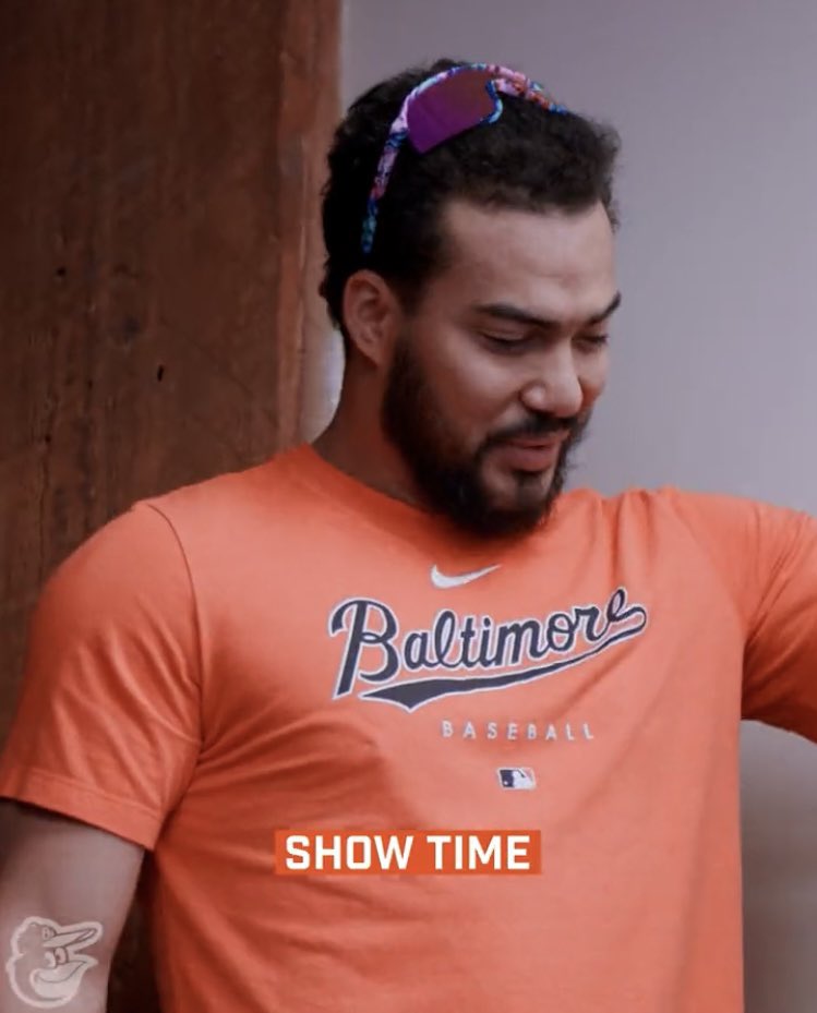 orangebirdsrule's tweet photo. BEEN WORKING EVENINGS AND NOT TWEETING AS MUCH, BUT HEADING TO THE YARD RIGHT NOW WITH VICTORY ON OUR MINDS LETS GO O’S #BIRDLAND #SOAKITIN #ORIOLES #BALTIMOREVSYALLWHORES https://t.co/DxSaOiao9K