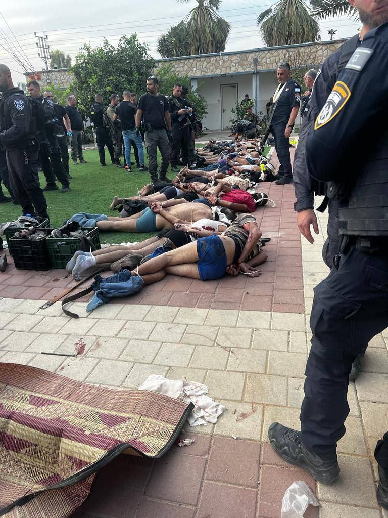Alexdaniel103's tweet photo. Israelis have captured many terrorists in southern Israel.

Hundreds of terrorists are eliminated too. You don't mess with Israel. https://t.co/wbxgnlfIma