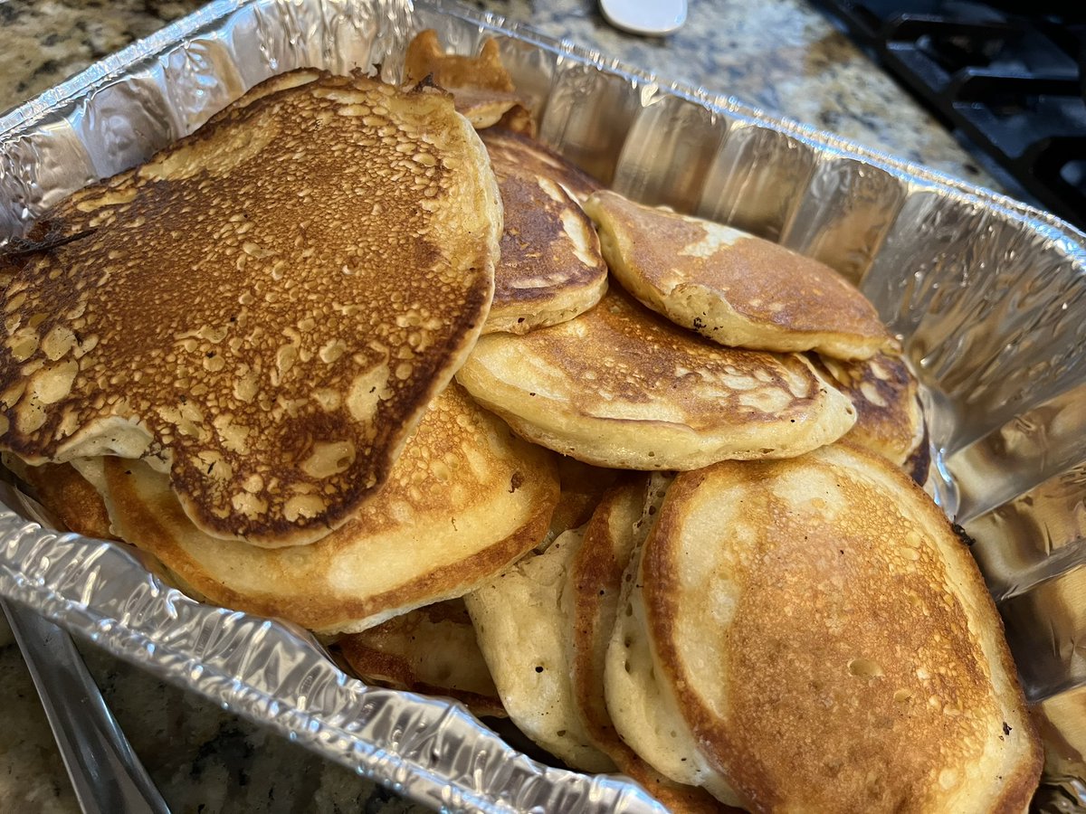 TrentSeaborn's tweet photo. ๐ In Alabaster today at my house. Feeding my O-line breakfast and hanging out after they played awesome last night in big region win. Love yโall ๐ค๐ฝ #NoLineNoShine #Pancakes #Bodyguards #BigSexies #MenInTheTrenches https://t.co/TMBbOLesFL