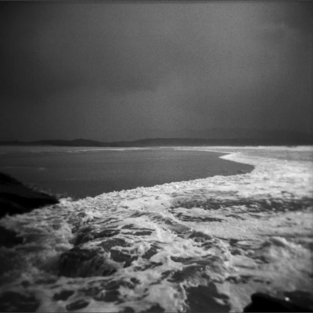 My contribution during the first day of the #holgaweek2023 with #holga120n roll of #ilforddelta400 at Tramore Beach, County Donegal.
-
#tramorebeach #countydonegal #Ireland @ILFORDPhoto  #holgaweek #fun @HolgaWeek #believeinfilm #filmisnotdead