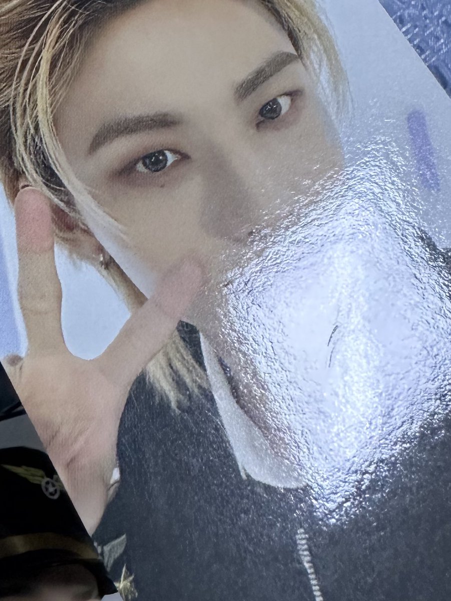 근데 현진이 하자 너무 심해버려 ; ; 쩝💢