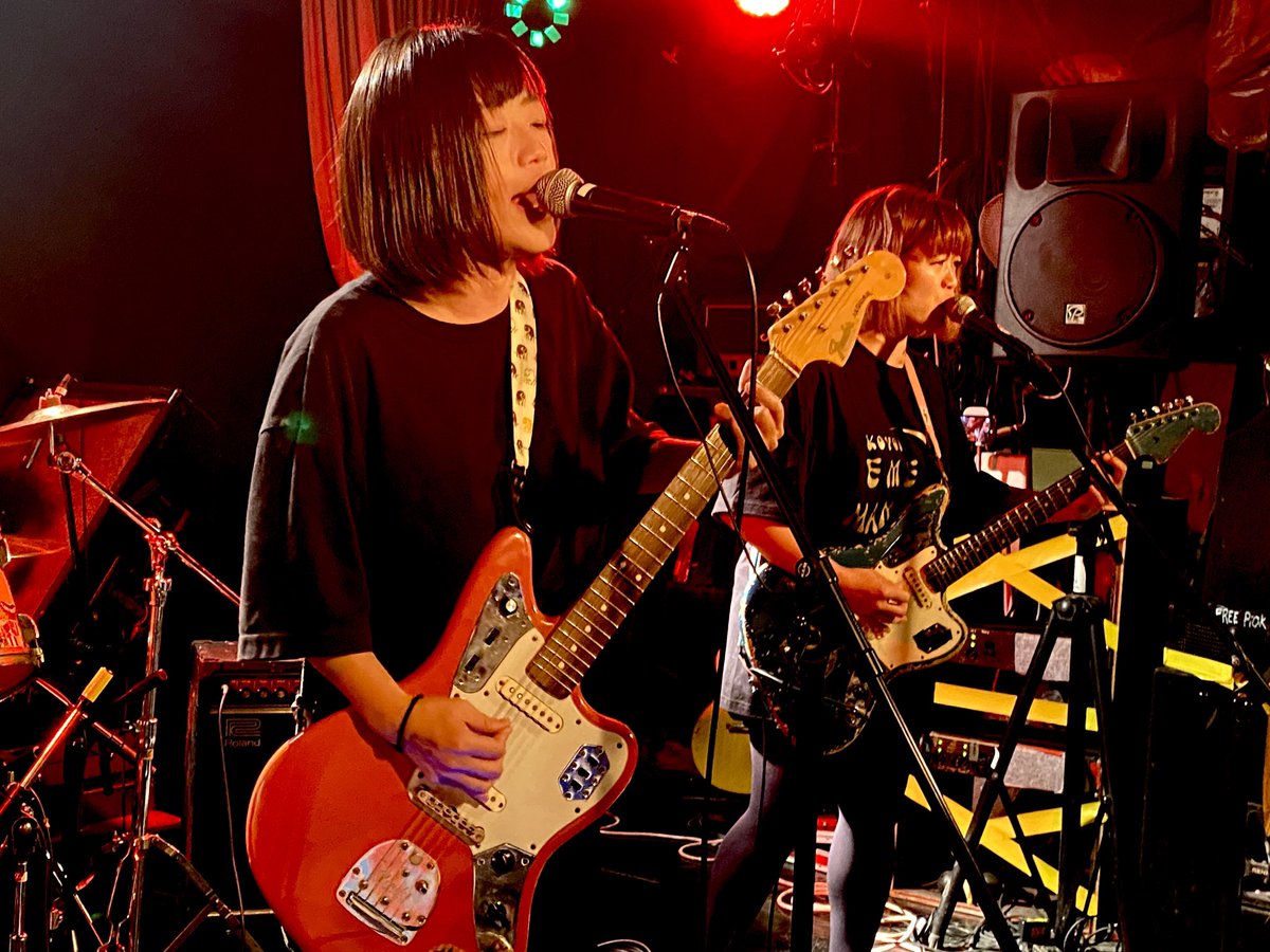 audreybenten's tweet photo. It was a fun night with Japan Nite alumni bands!
Three bands that met at the 2004 SXSW Japan Nite are all here at Heaven’s Door in Sangenjaya Tokyo With TsuShiMaMiRe, Kokeshi Doll, The Emeralds.
#japannite
#sxsw2004
@tsmmr_jp https://t.co/qDJNEffX4y