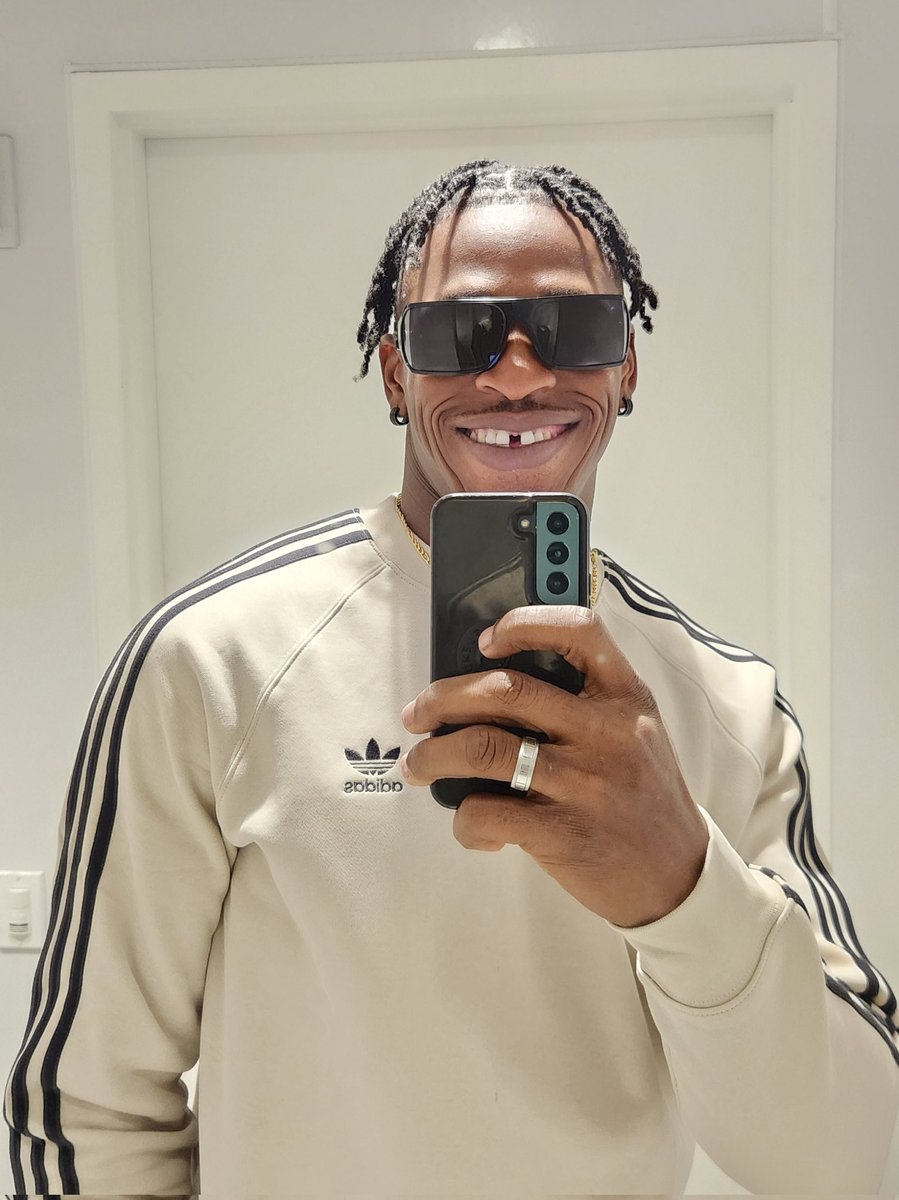 given_official1's tweet photo. Pics or videos with glasses only
😎📸

Quotes twit sa ak yon foto/videyo kote w gen linèt😎😬 https://t.co/tjuCAuBmqx