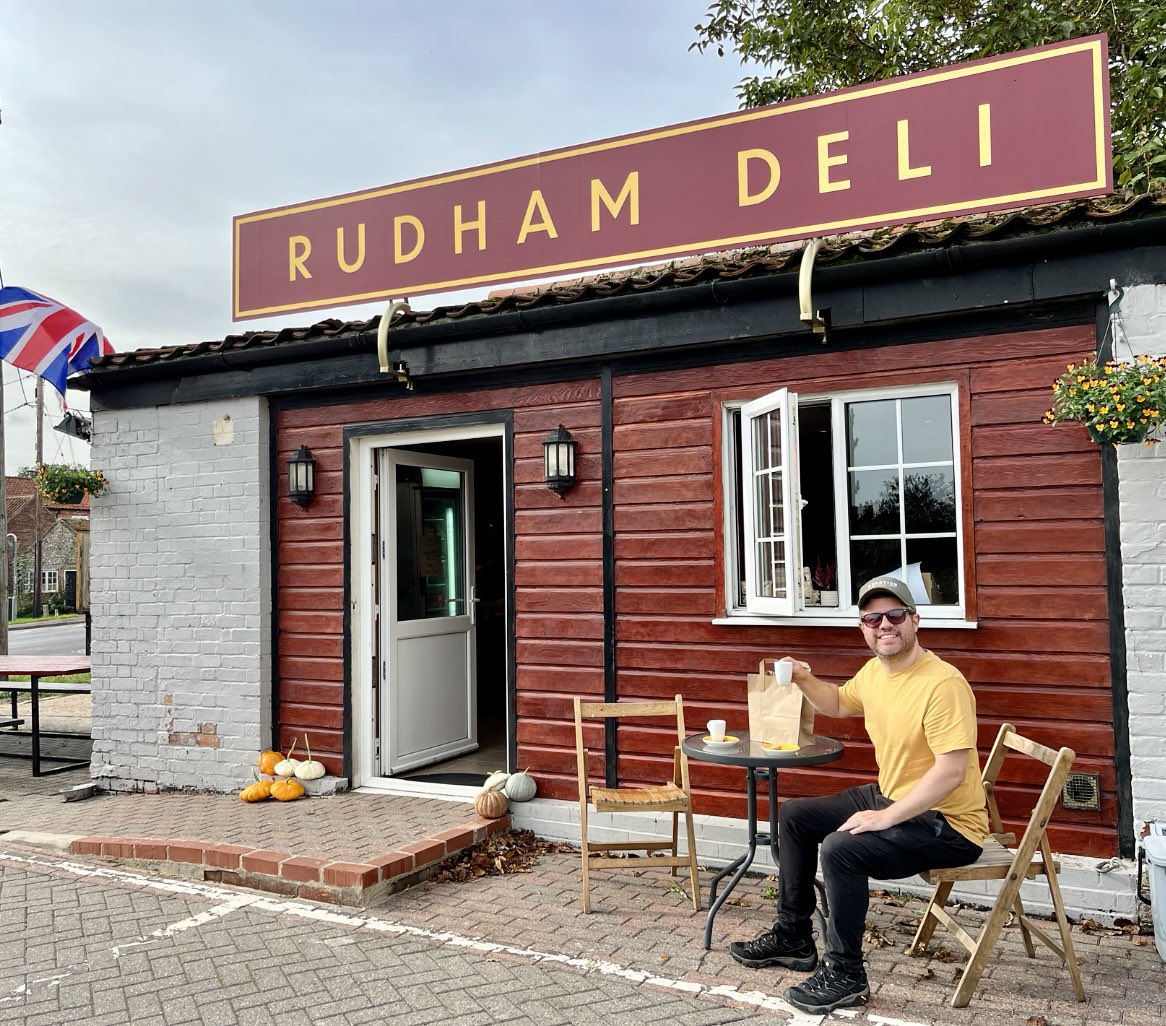 Early morning coffee @ Rudham Deli. Do pop into #NorthWestNorfolk newest deli in #EastRudham. ☕️ Espresso and treats for the day purchased. Great to meet owner Kit and wish them all the best. 🍰 WellybootBakery🥮🥐🧀 & @FARMYARD_FROZEN meals + pizza 🍕 Go check it out!