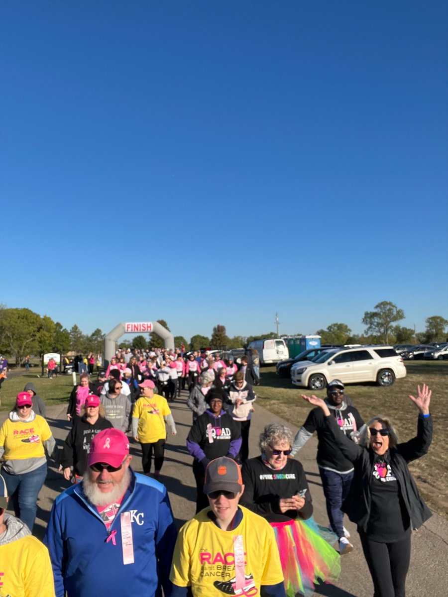 KSinsurancedept's tweet photo. It was a wonderful morning at Lake Shawnee for the RABC 5K! Our DOIng Good Committee gathered donations from Department staff and had a great Support Squad turnout! Thank you to all of those who came out to support RABC!  #ksleg #ksgov #ksins #kansas #insurance #securities https://t.co/PvSCFUFmpz