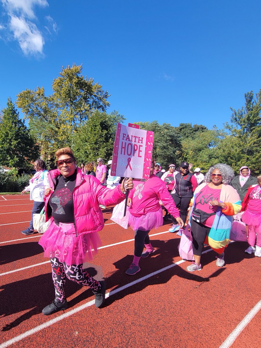 ZambranoABC7's tweet photo. The 7th annual "Sista Strut Pink Celebration" @ABC7Chicago @valwarnertv #Chicago #BreastCancerAwarenessMonth https://t.co/msOWVqhJKQ