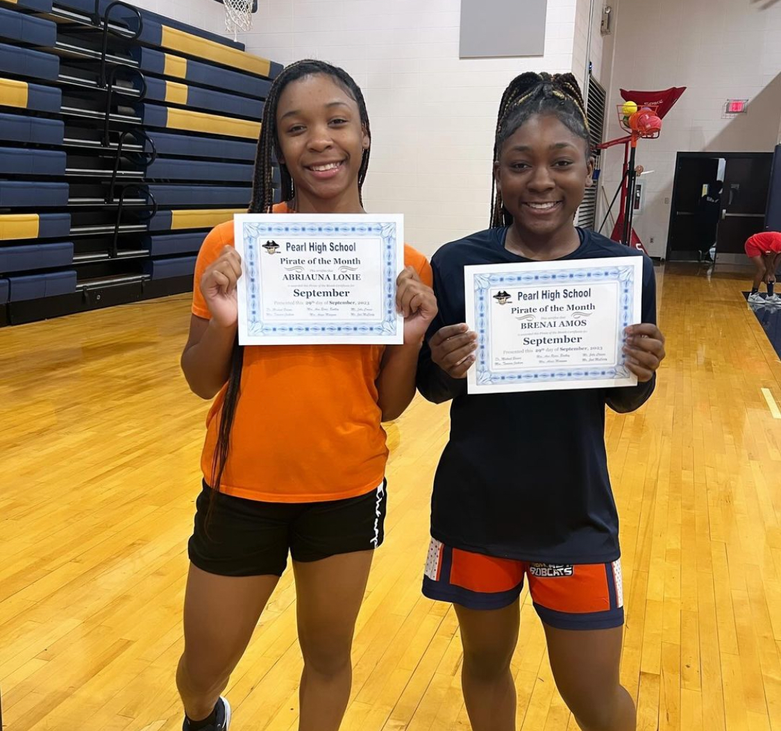 runwladypirates's tweet photo. Congratulations to our two Lady Pirates, Abriauna Lonie and Brenai Amos for getting Pirate of the Month #GoPirates💙💛 https://t.co/nRo7tHritr