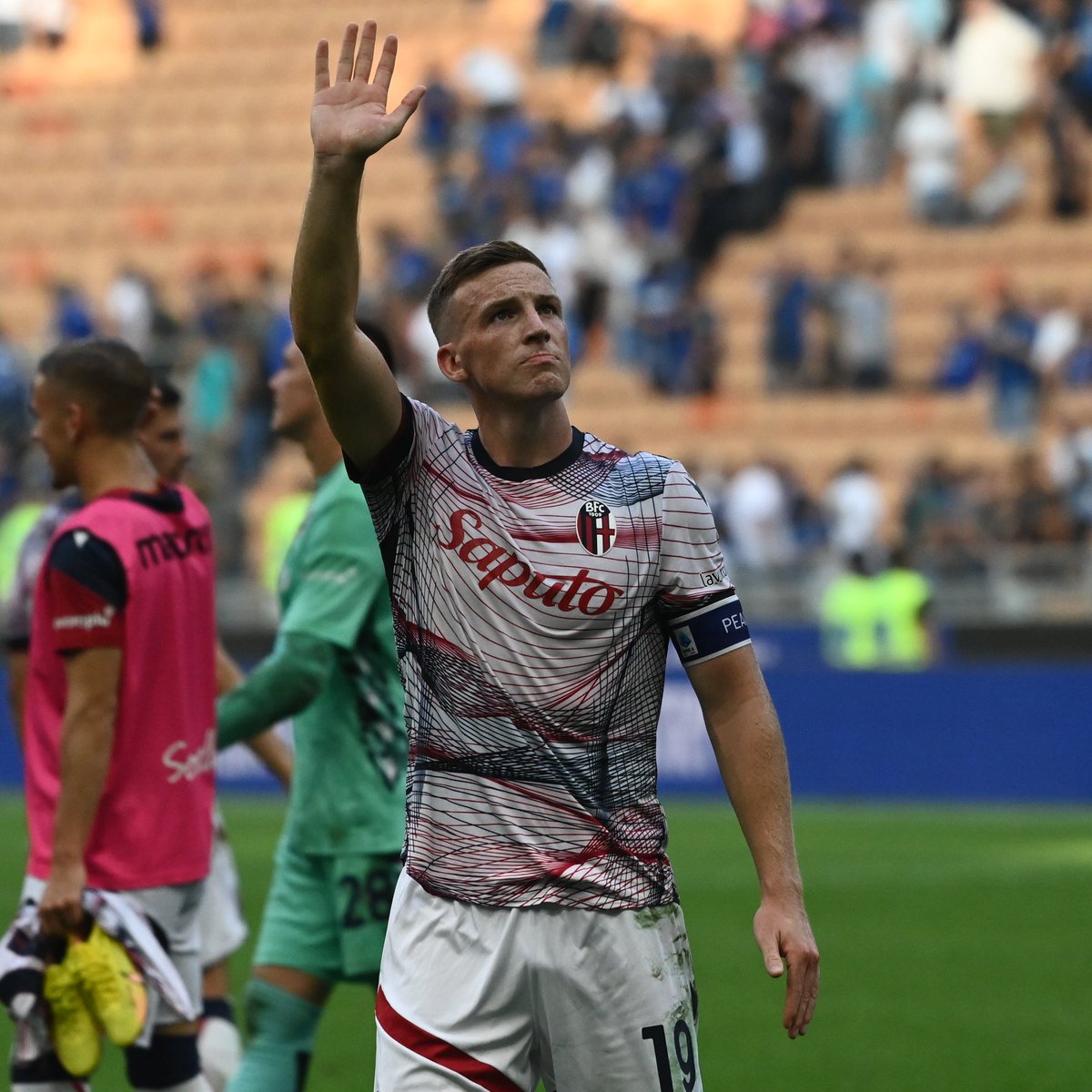 BolognaFC1909en's tweet photo. This fella was massive today 🏴󠁧󠁢󠁳󠁣󠁴󠁿

Won the penalty for the first goal ✅
Provided the assist for the second ✅

Well played, Lewis ❤️💙

#InterBologna #WeAreOne https://t.co/x4rPufPTF2