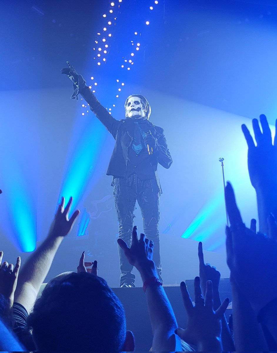 "Nothing ever lasts forever, Copia will go softly, into the night."

Ele ainda não morreu, mas sua era chegou ao fim... foi bom enquanto durou