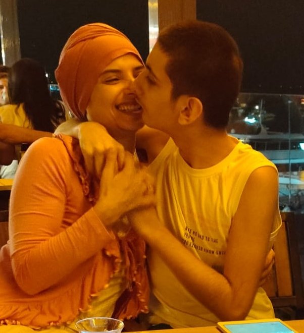 gatomson_10_'s tweet photo. 💙👩‍👦

Tüm dünya için sadece bir kişi olabilirsin

Fakat kimiLeri için sen bir dünyasın..

         💙__________❤️
#Evlat Candır. https://t.co/uh8cBJ0h4G