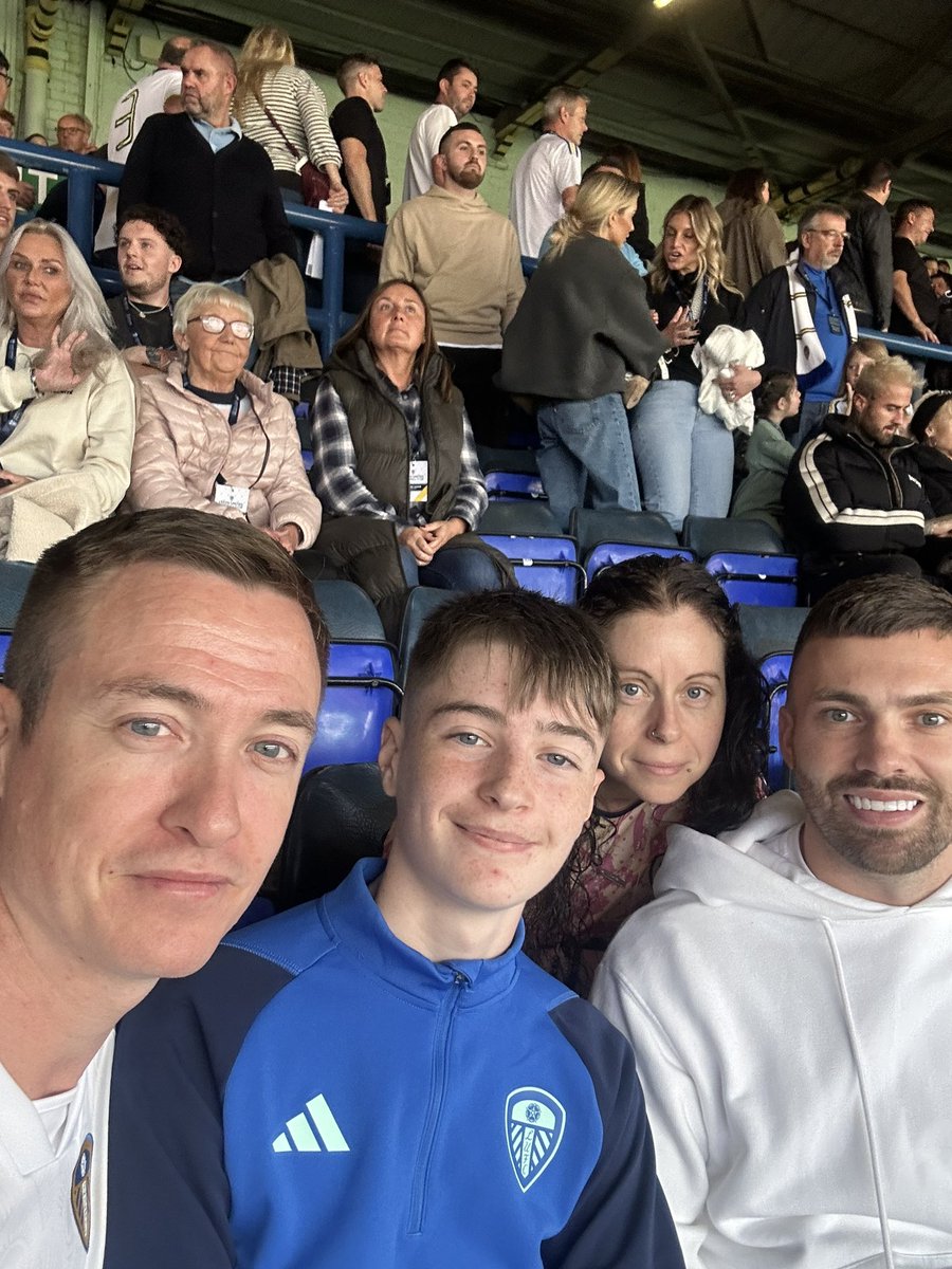 stephen byrne 💛💙 tweet media