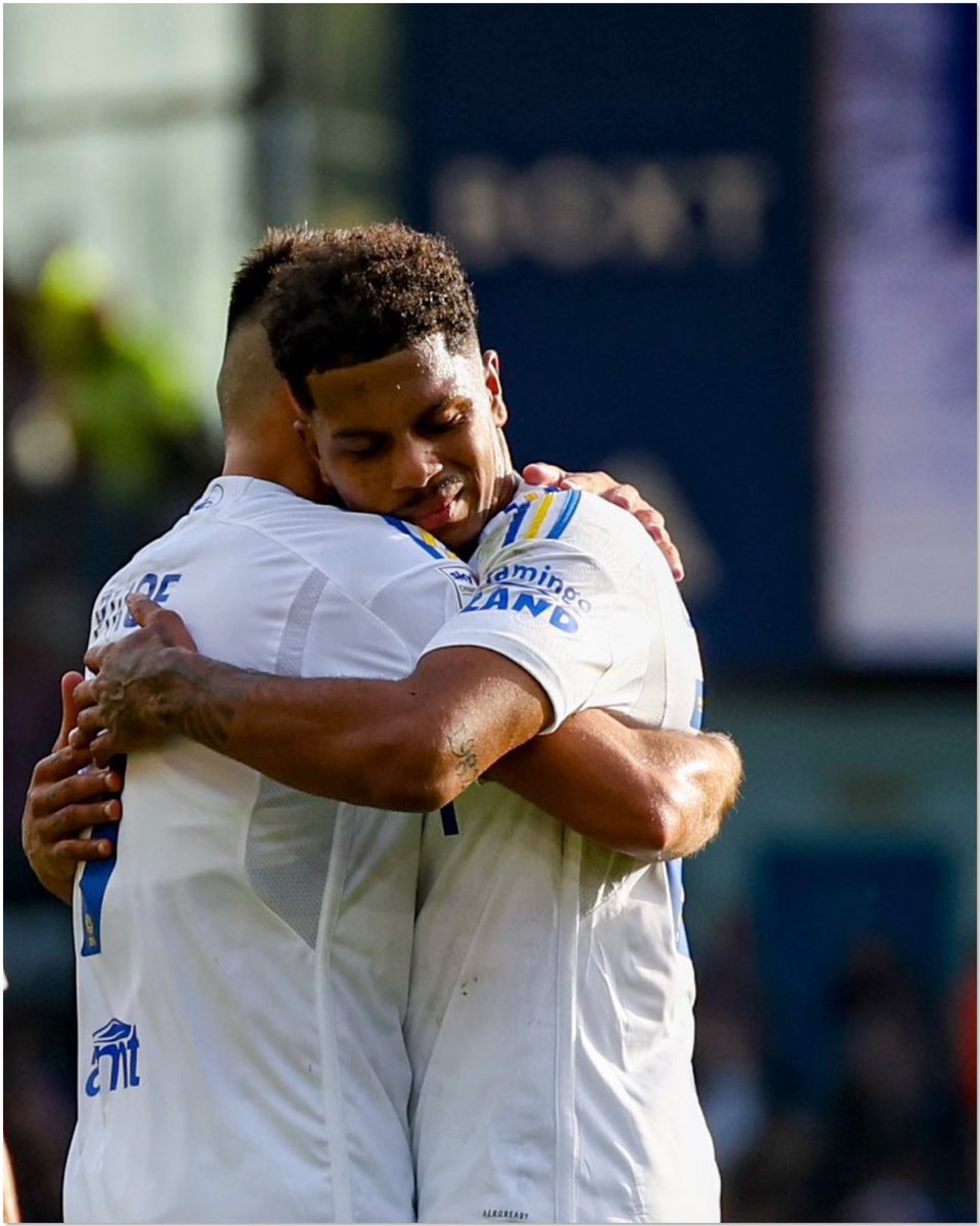 LeedSTUnited's tweet image. No words needed 🥰💙💛 #JoëlPiroe #GeorginioRutter #LUFC #MOT #ALAW