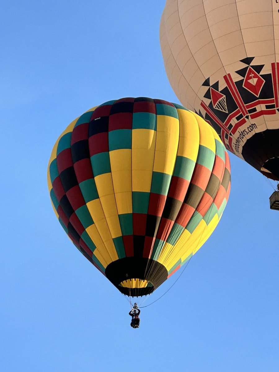 Sunnydmarch's tweet photo. Albuquerque International Balloon Fiesta 2023! Let’s go! #AIBF2023 https://t.co/UZ2U7aQx6x