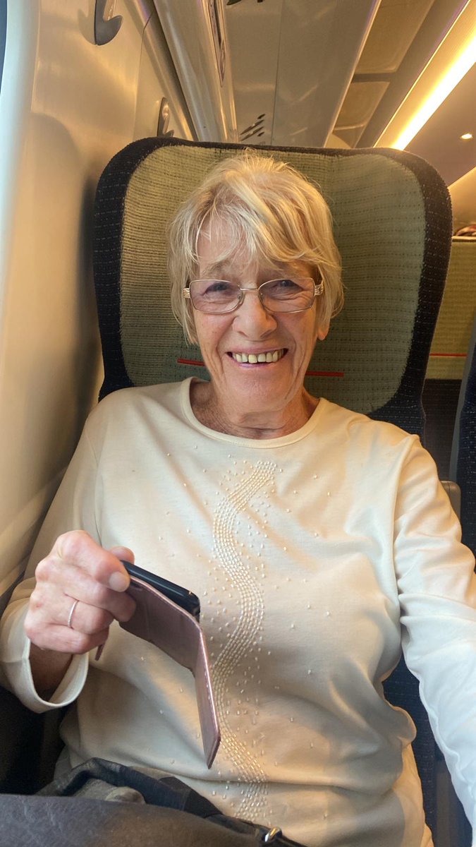 Granny Mave (Mavis Paterson) tweet media