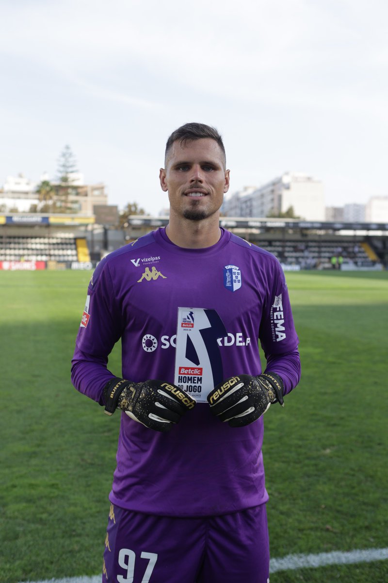 FCVizelaOficial's tweet photo. 🎙️ 𝐁𝐮𝐧𝐭𝐢𝐜 (𝐌𝐕𝐏): "É positivo termos fechado a baliza, mas é um ponto que sabe a pouco, queríamos mais. Demonstrámos maior estabilidade o jogo todo"

#FCVizela #HonrarARainha #SCFFCV https://t.co/2YuMYFUKM5