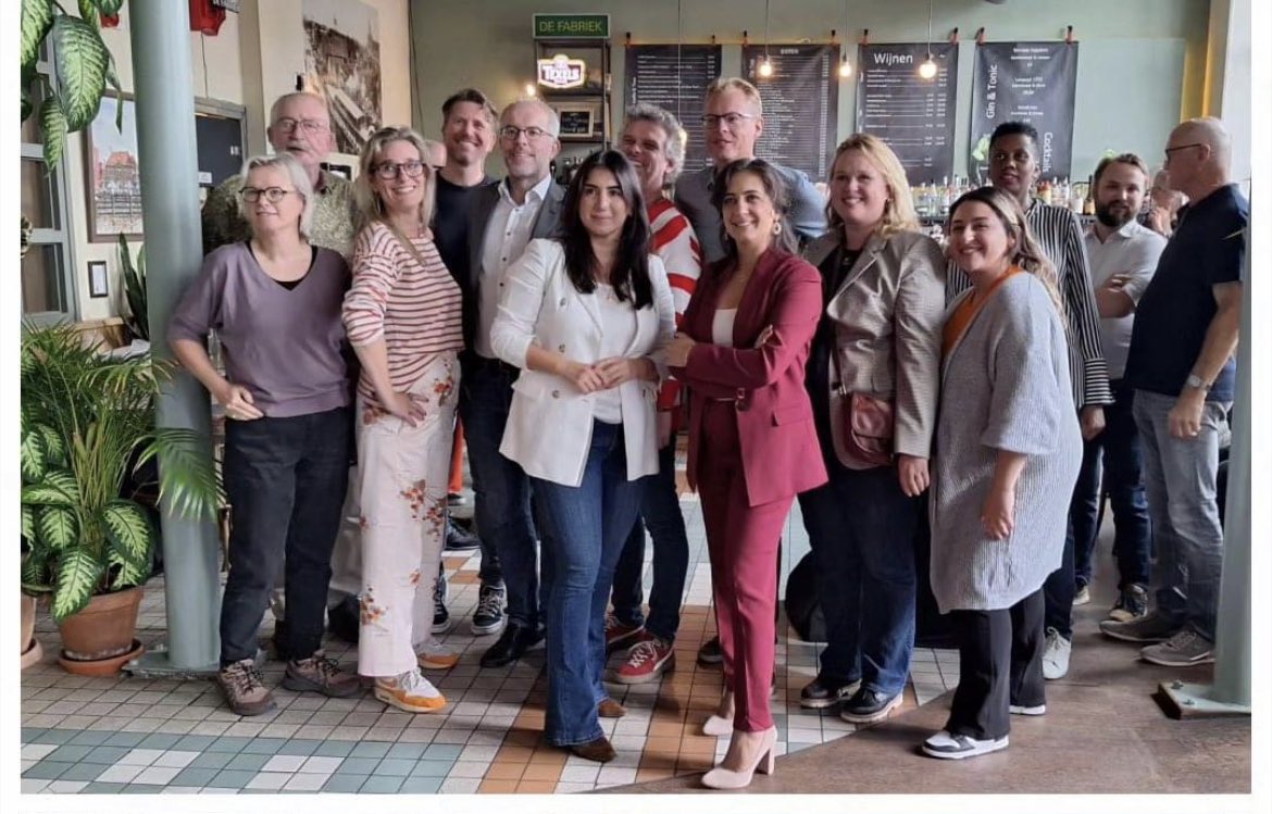 De GL-PvdA campagne voor de #TK2023 is ook in Zaanstad begonnen. Samen met onze 2 Zaanse kandidaten <a href="/songulmutluer/">Songul Mutluer</a> en <a href="/eylemkoseoglu/">Eylem Koseoglu</a>  werd het startschot gegeven in <a href="/FabriekZaandam/">De Fabriek</a>. Een prachtige locatie gelegen aan de naamgever van onze stad. 
#samenkanhet #verenigdlinks