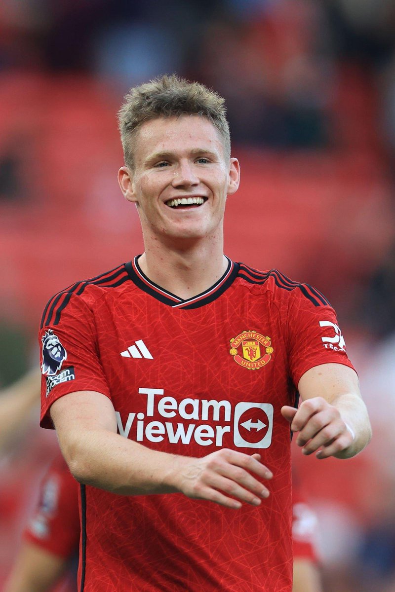 manutd_world's tweet photo. Scott McTominay: “Saya menonton film dokumenter David Beckham tadi malam dan Anda melihat sejarah dan orang-orang di balik klub. Untuk itulah para pemain melakukannya."

#PostMatchReaction
#MUNBRE #PL https://t.co/DqcZ6hNDvn