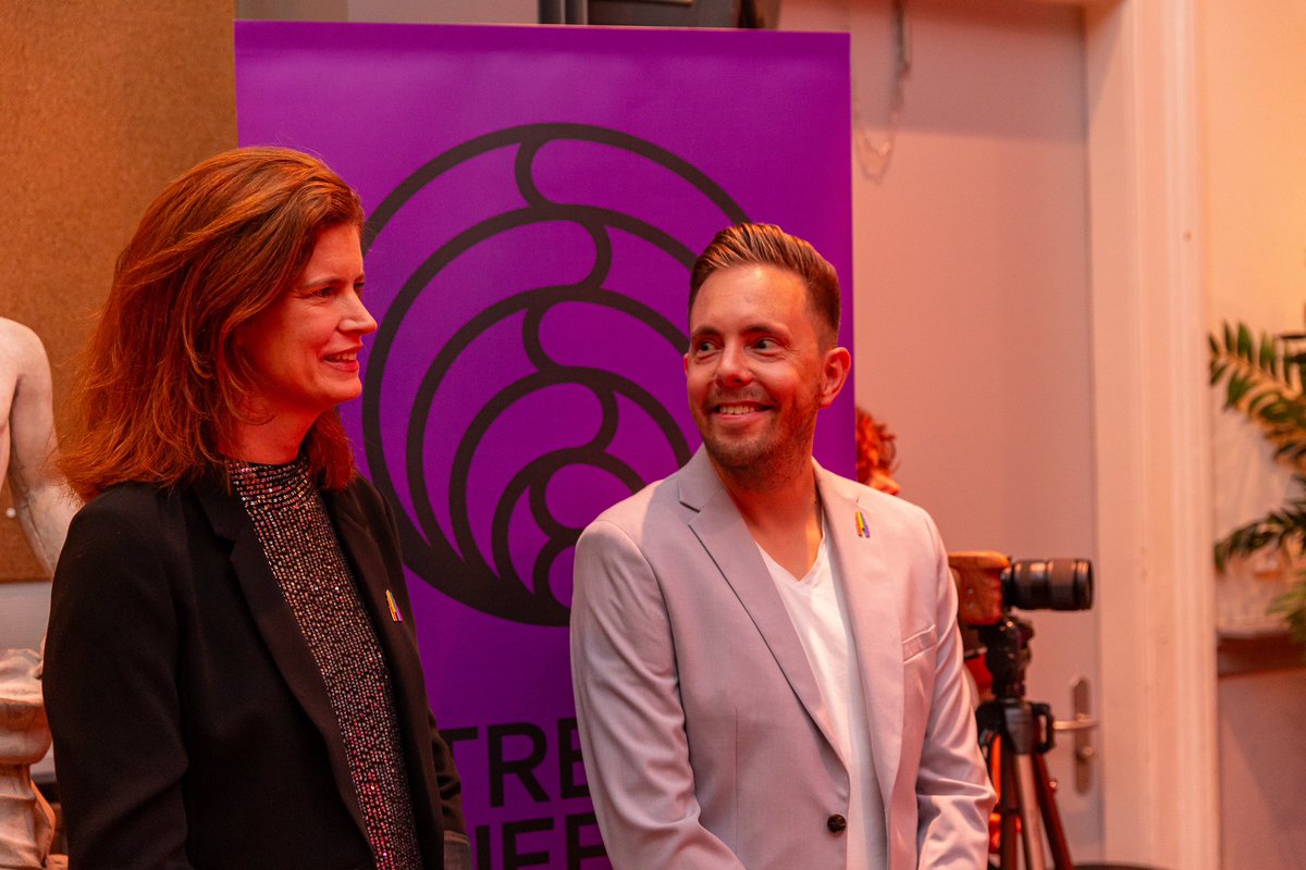 We zijn begonnen! Gisteravond ging de eerste editie van het Utrecht Queer Culture Festival. Een bijzonder moment 🥹🌈

📸 JCfoto.nl