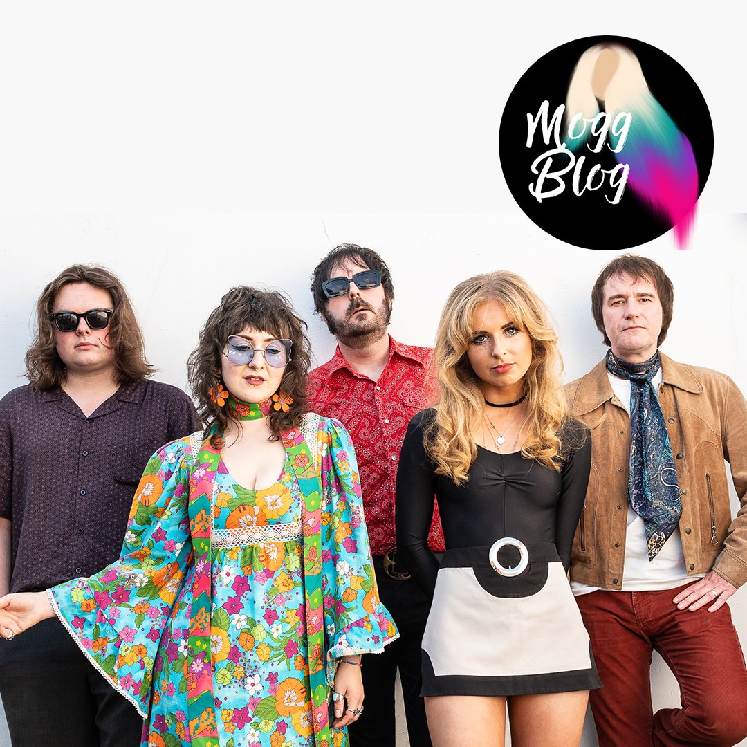 MoggBlog's tweet image. Happy Saturday! Fancy some rocking tunes? I've got you covered🤘

Read my review of @thetrustedband, @thecrystalteary, @_ChasingShadows &amp;amp; @SandraBeeBouza's new releases.

👉moggblog.com/2023/10/06/roc…
👉Full playlist of Rock anthems: shorturl.at/lEHU4