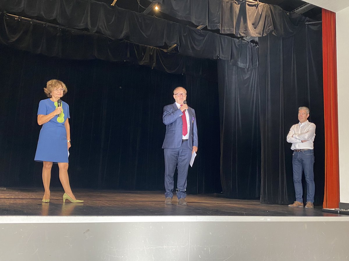 Remise des Palmes Académiques à mon amie et maire #meillerayedebretagne de la Marie-Pierre Guerin par Joël Guerriau en présence de Monsieur le Sous-Préfet.