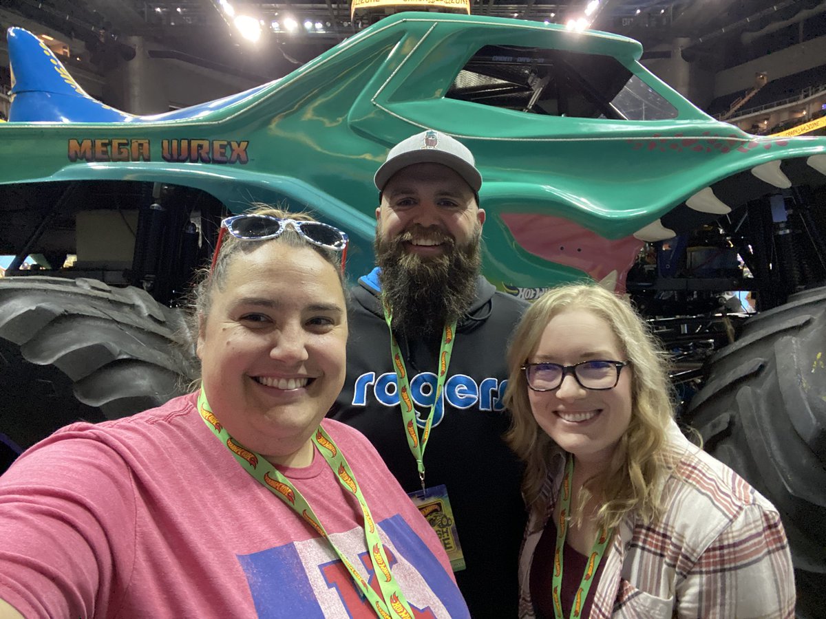 OwsleyK's tweet photo. Hanging out with Hot Wheels Monster Trucks this afternoon! https://t.co/6ik201sSlb