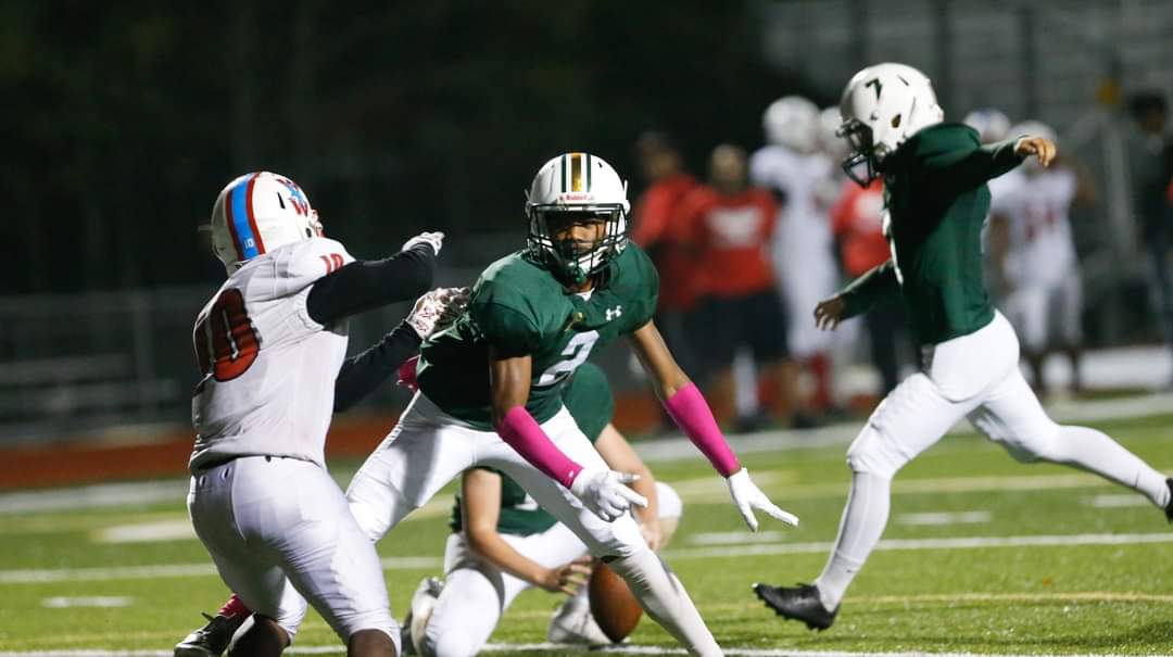 JJ_Davis_Jr's tweet image. We are currently 6-1 @FACSCrusaderFB #duece #2