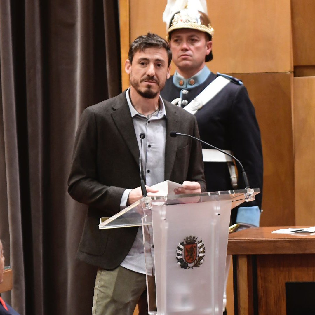 RealZaragoza's tweet photo. ❝En mi brújula interior mi norte siempre marcará 𝗭𝗮𝗿𝗮𝗴𝗼𝘇𝗮❞

🥰 Cristian Álvarez 💙🤍 https://t.co/RB12b3hyWW