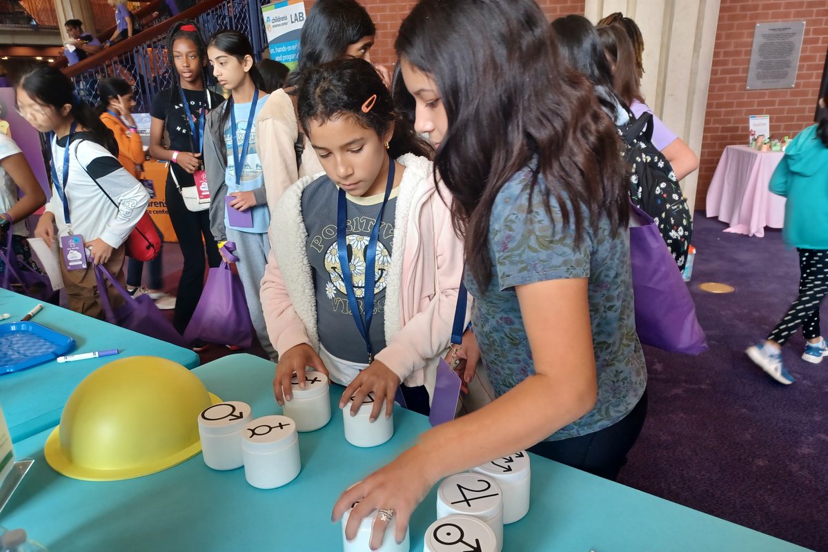 ChildSci's tweet image. We had a great time last Saturday participating in AWS Girls’ Tech Day! Thank you AWS InCommunities for the opportunity to engage, connect, and activate with middle school girls in Northern Virginia!

@awscloud 

#AWSInCommunities #AWS #AWSGirlsTechDay