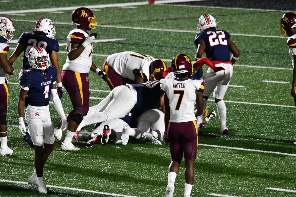 Push 'em back, Shove 'em back, LAY FLAT...or whatever the cheerleaders said. 😉

George Tuihalangingie and <a href="/DanielSalley9/">daniel salley ote</a> leading the charge! #AHostofEagles